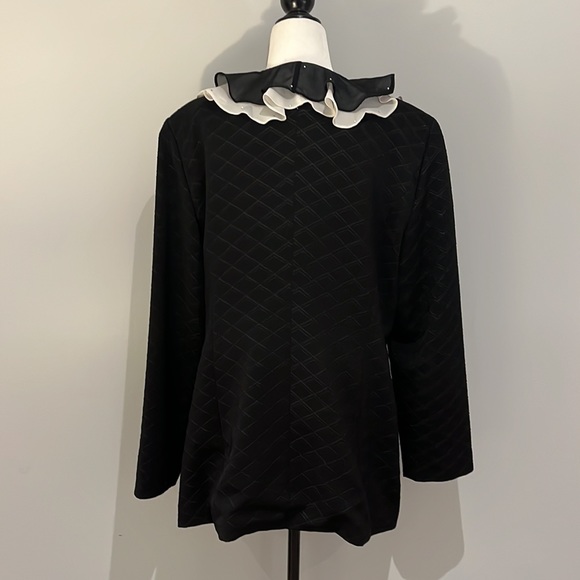 Donna Vinci Vintage Over Size Ruffled Black Blazer - Picture 6 of 17